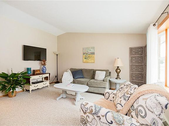 3rd image of 5837 Joanne Ct