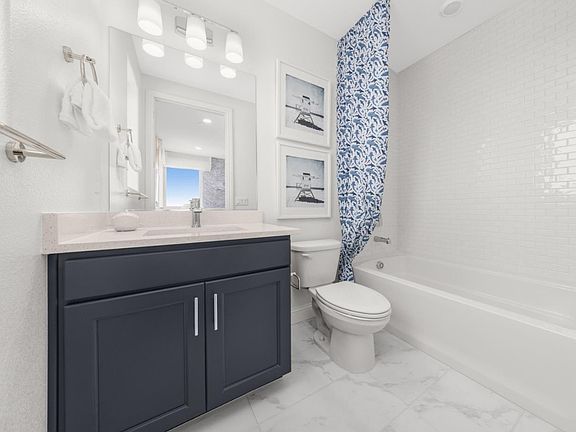 4th image of 2745 Tiburon Way