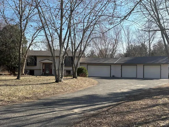 4350 218th Ave NW, Oak Grove, MN 55303