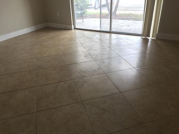 4th image of 6936 SW 39th St APT D107