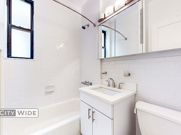 5th image of 26 E 91st St APT 3C