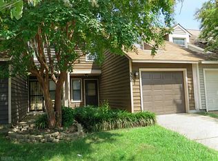 320 Woods Edge Ct, Virginia Beach, VA 23462