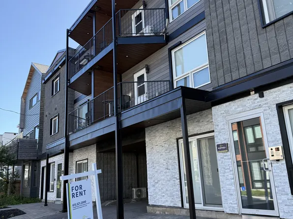 238 Carruthers Ave #101, Ottawa, ON K1Y 1N9