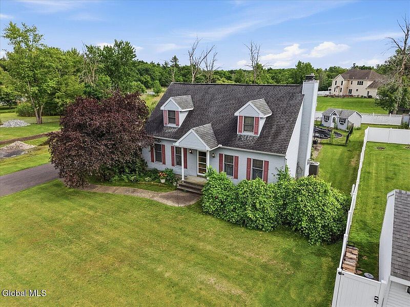 3rd image of 52 Haswell Road