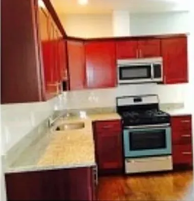 3 bed, 1.5 bath, 9999 sqft, $3,600 — Photo 2