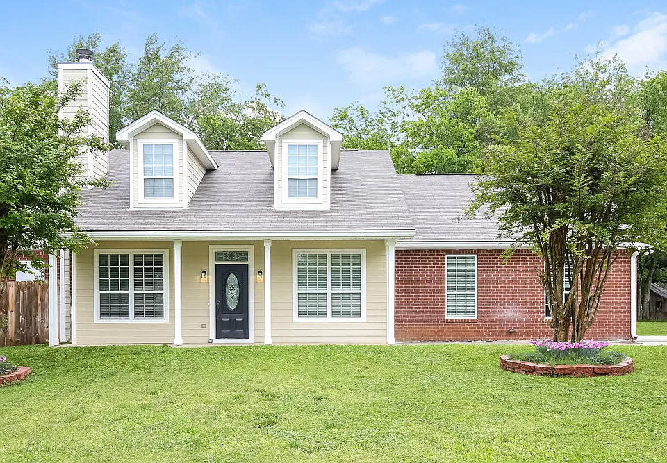 1102 Burlington Ct