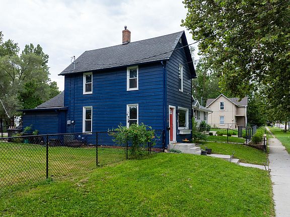 2nd image of 1913 E Walnut St