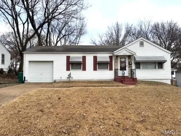 1215 Bliss Dr, Saint Louis, MO 63137