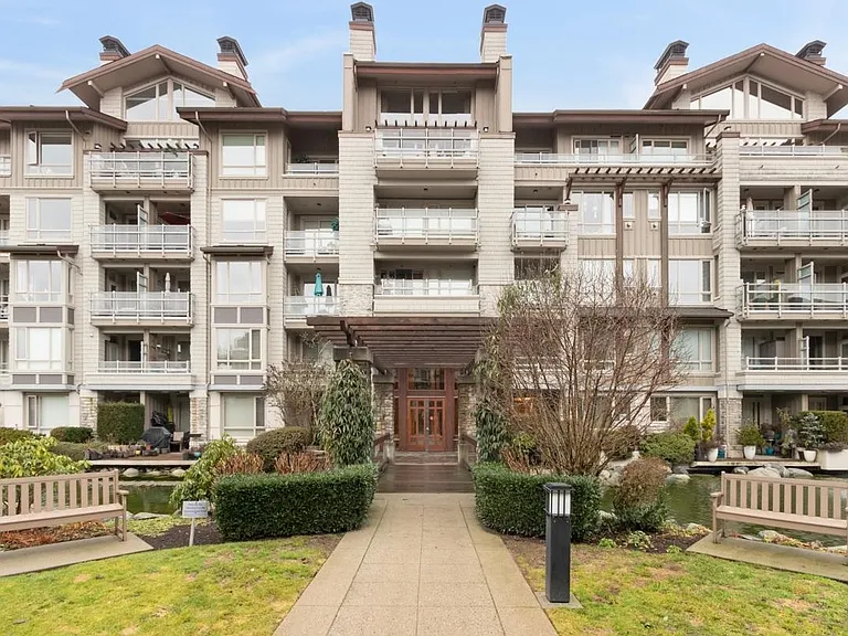 580 Raven Woods Dr #405 — Photo 26
