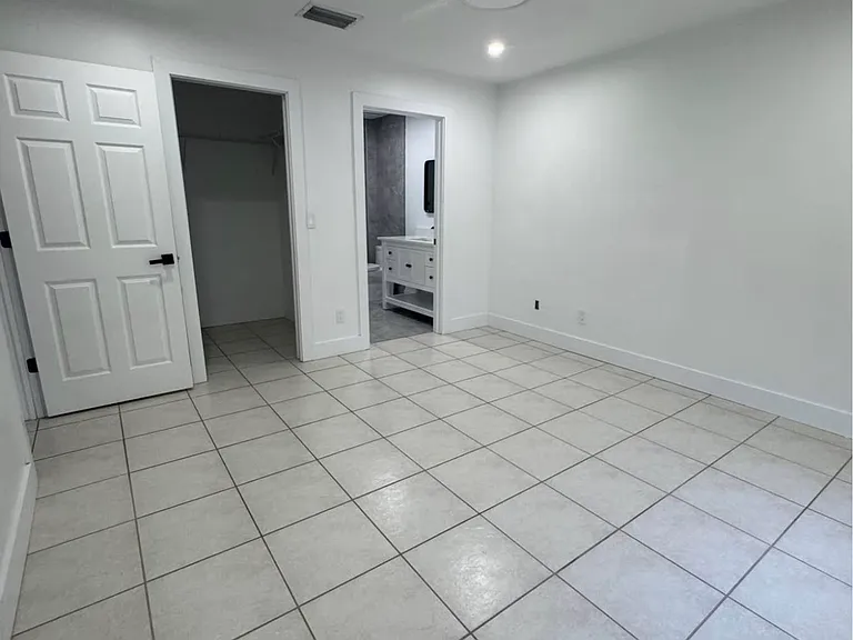 5480 16th Pl SW #207 — Photo 7