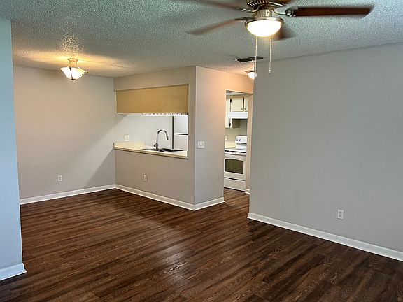 3rd image of 2411 W Stroud Ave APT 3
