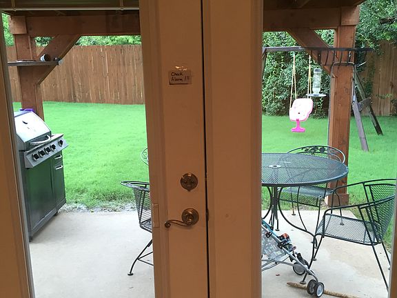 Double French door to patio 