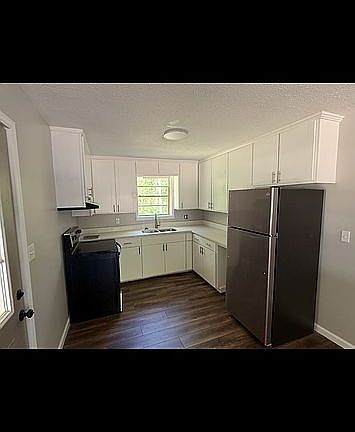 5th image of 664 Stegall Rd