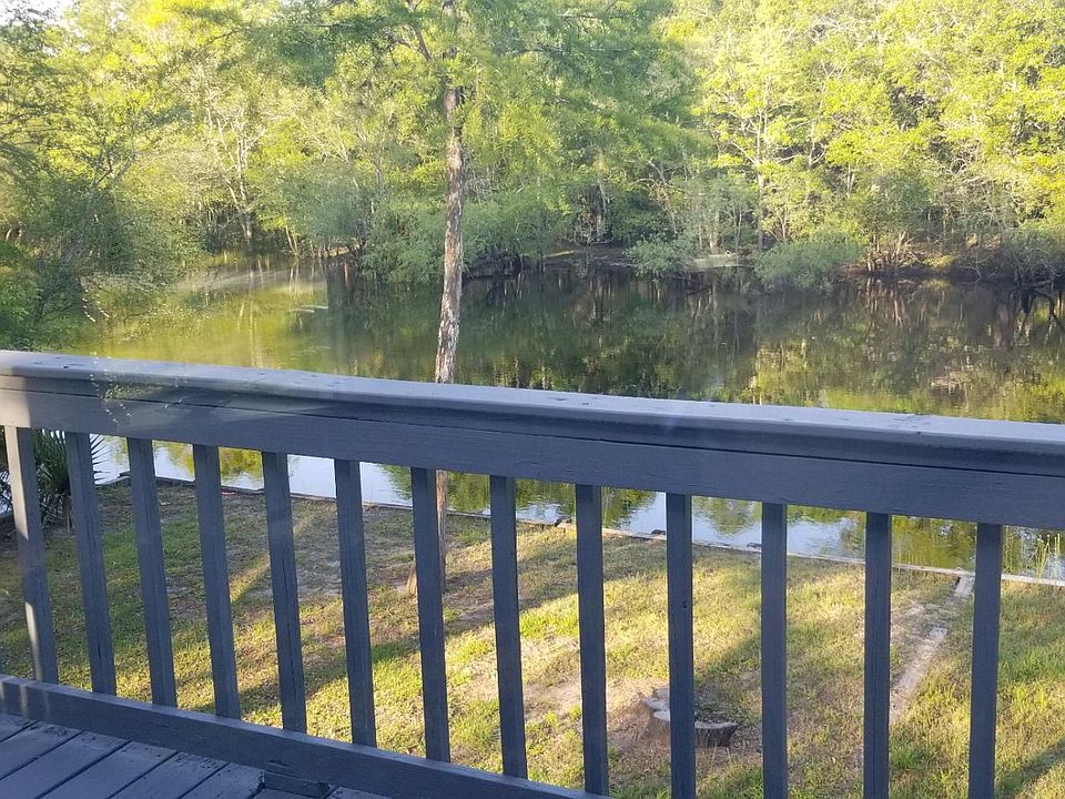 Off the back balcony - view of the Waccamaw river