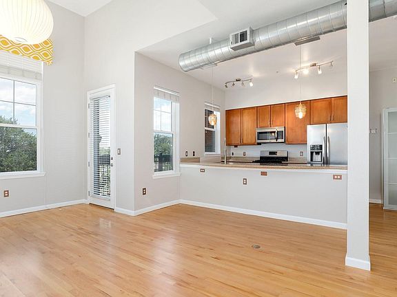 2nd image of 1489 Steele St APT 301
