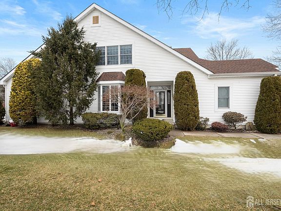 2nd image of 1 Dawson Ln