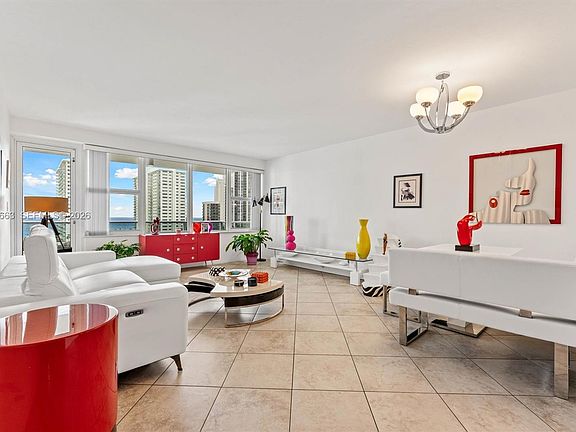 5th image of 3333 NE 34th St APT 914
