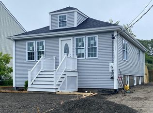 305 Chavenson St, Fall River, MA 02723