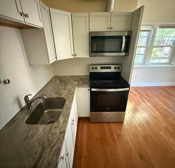1304 N Rodney St #2B — Photo 4