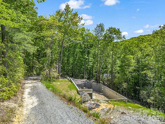 4th image of 352 Big Hill Rd