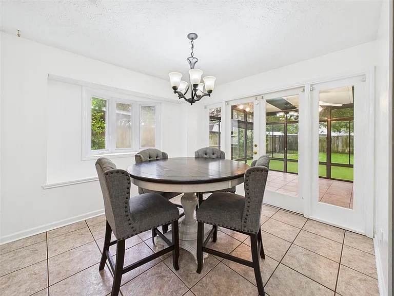 3718 Brookwood Dr — Photo 11