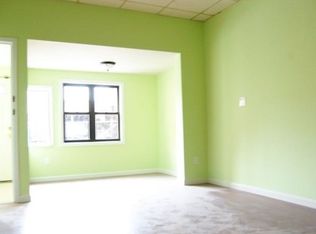 3722 30th St, Long Island City, NY 11101