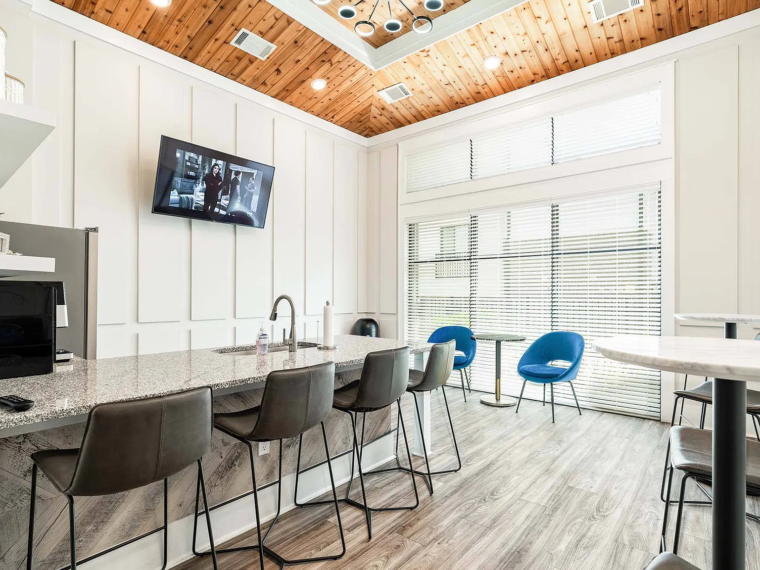 Main Street Lofts — Photo 3