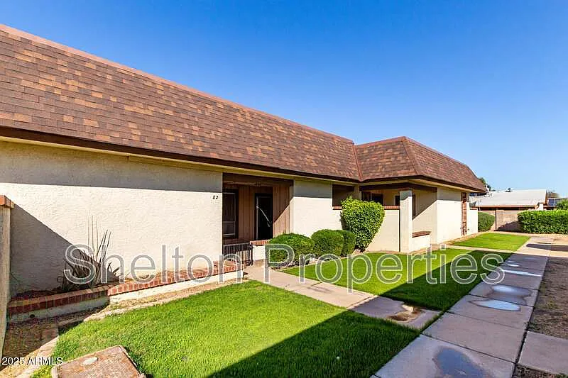 Building Photo - 8131 N 107th Ave #82