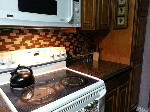 5th image of 2314 Bamboo Dr APT I208
