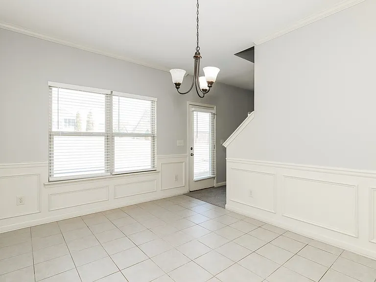46 Hamilton Blvd NW — Photo 7