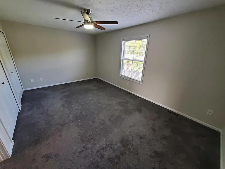372 Angela Ln — Photo 14