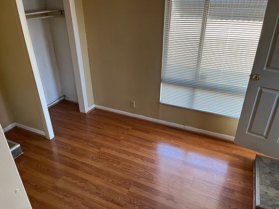 2nd image of 725 Formosa Ave Unit 2