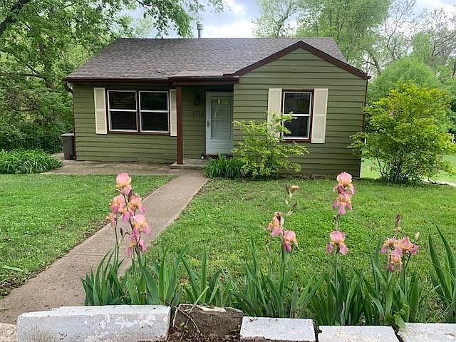 1st image of 2714 S 38th St