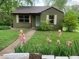 2714 S 38th St, Kansas City, KS 66106
