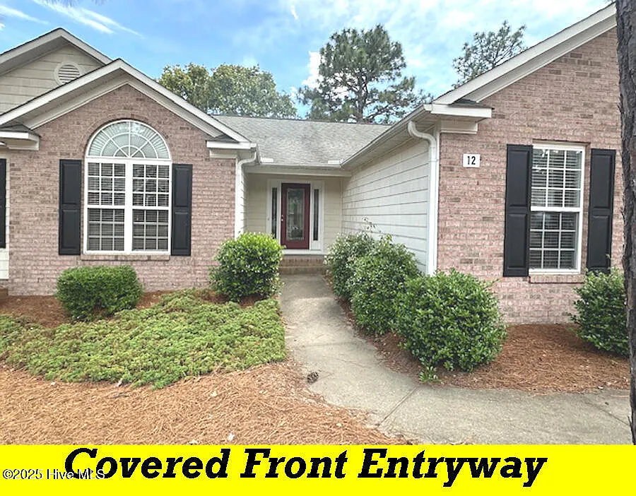 3 bed, 2.0 bath, 2131 sqft, $2,000 — Photo 2