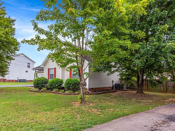 5th image of 1612 Jamie Dr