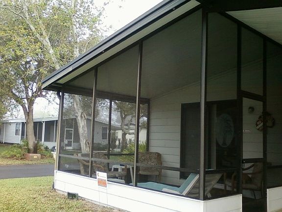 3rd image of 2 Windsor Dr