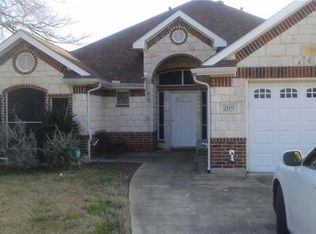 209 Wright Blvd, Grand Prairie, TX 75050