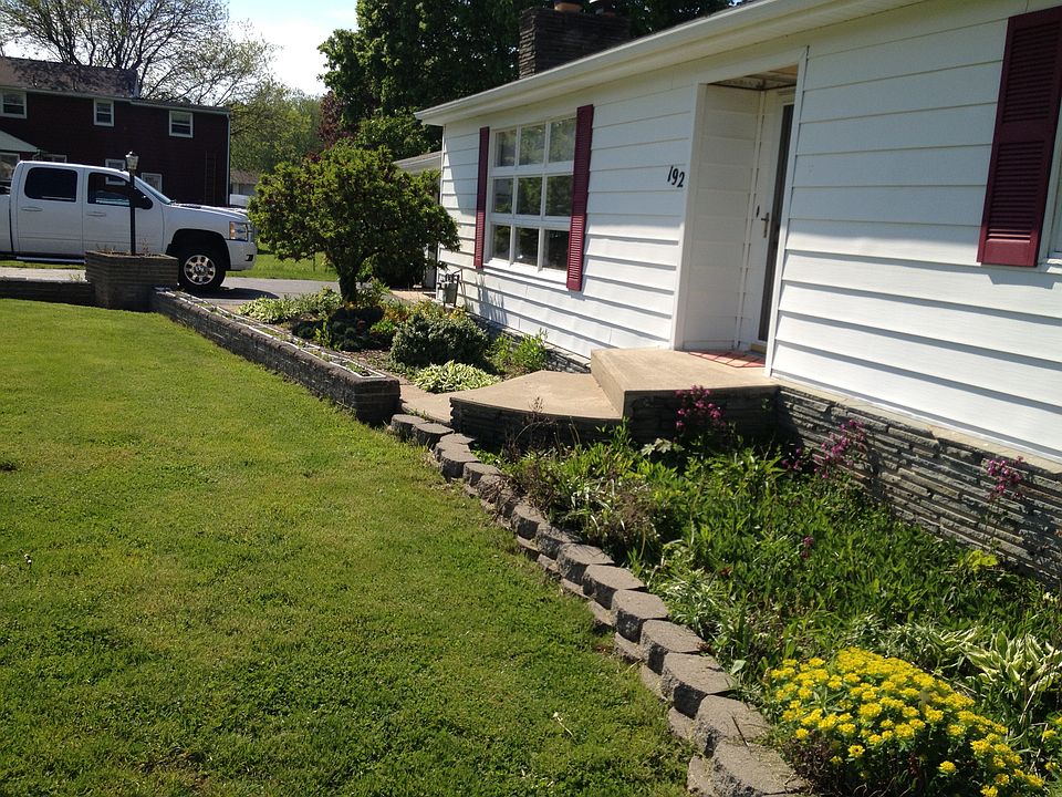 2nd image of 192 Mill Rd