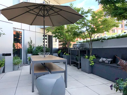 Sold by Compass | media 2