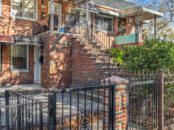 601 East 86th Street image 2 of 19