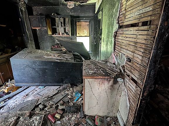 5th image of 858 E 143rd St