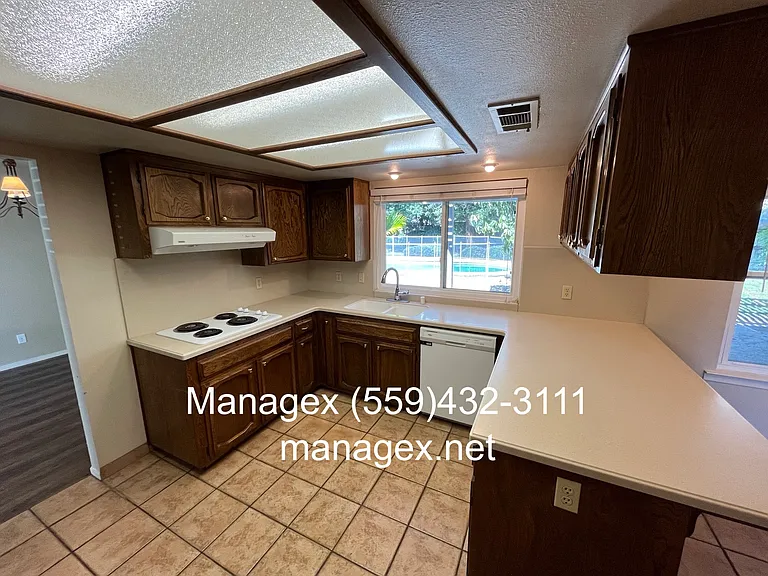 178 W Niles Ave — Photo 6