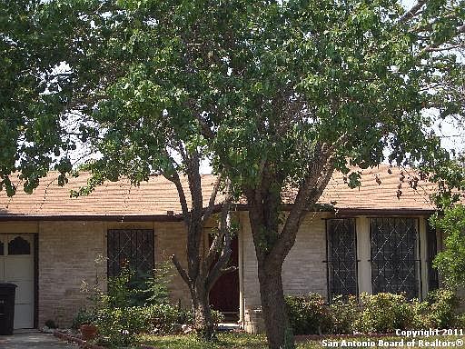 3rd image of 2003 OAKSHIRE DR