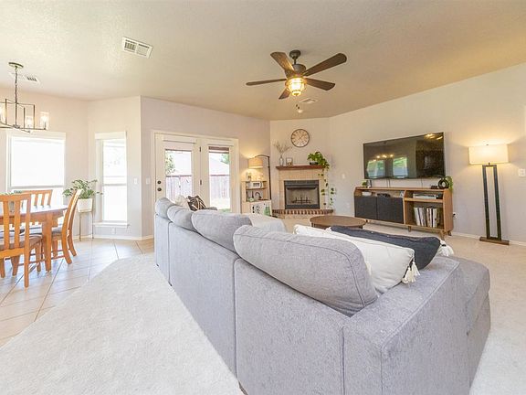 5th image of 802 S Rock Hollow Ct