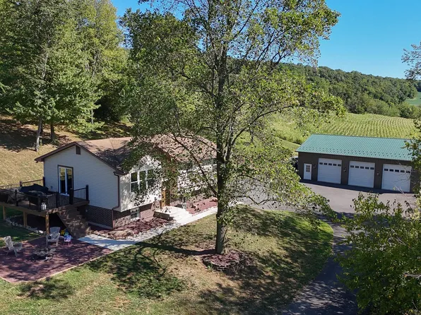 411 Golf Rd, Tamaqua, PA 18252