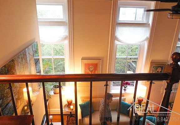 2nd image of 204 Warren St #2
