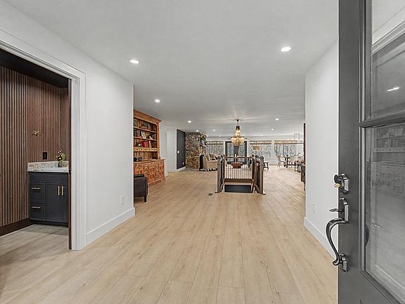 5th image of 323 Mashburn Branch Rd