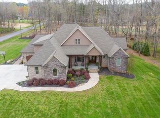 195 Saint Andrews Dr, Stoneville, NC 27048