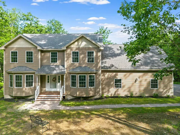 25 Lake Grove Lane, Auburn, ME 04210